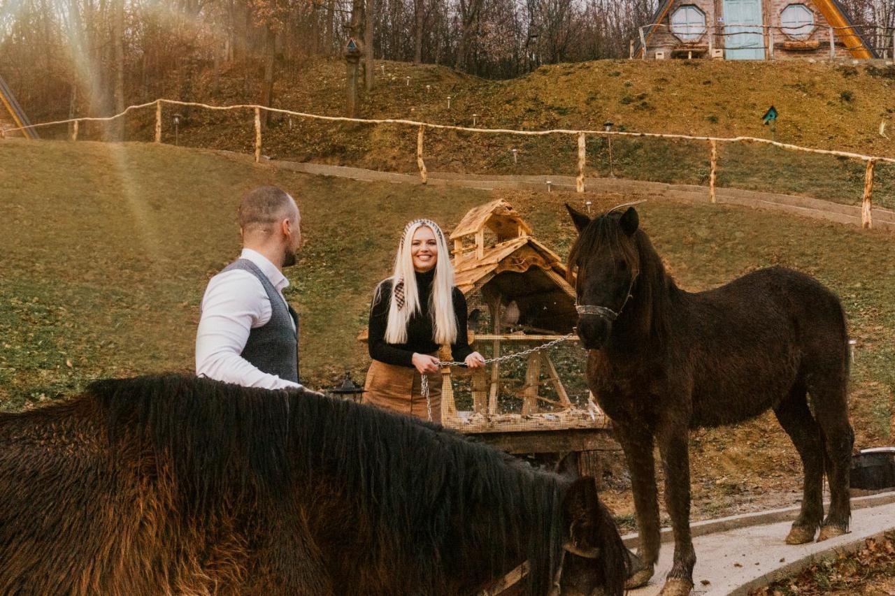 Etno Village Dolina Srece Vitez Exteriör bild
