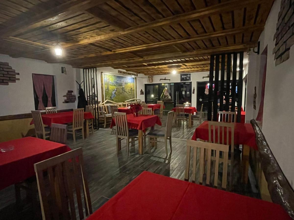 Etno Village Dolina Srece Vitez Exteriör bild